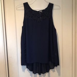 Navy floral blouse size M